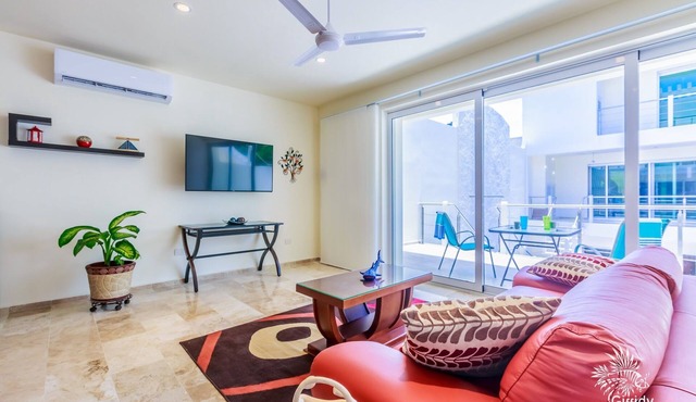 New Downtown Condo Near Playa Norte