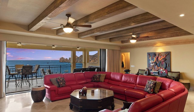 New Listing 20% OFF -Luxury Penthouse - 4BR - Ocean Views Medano Beach