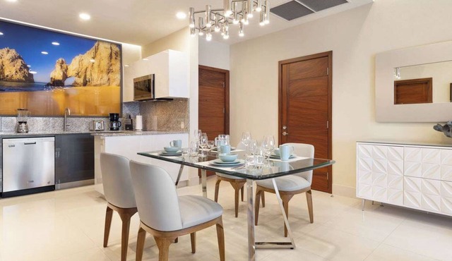 New Year on the beach in luxurious 2 bedroom suite in Cabo San Lucas
