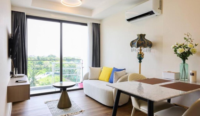 Newly Luxury Resort Style Condo