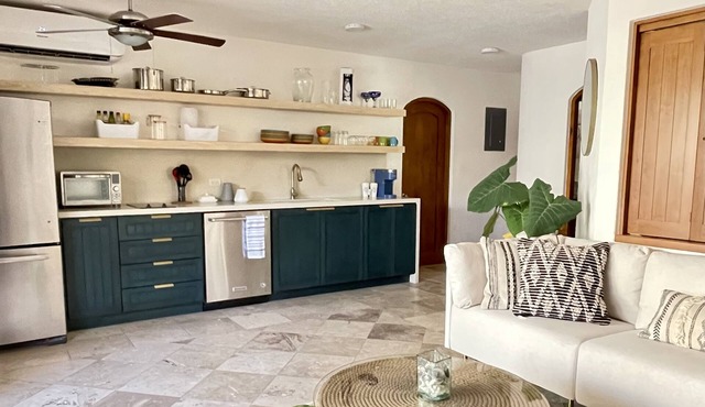 Newly remodeled 2br 2bth Condo