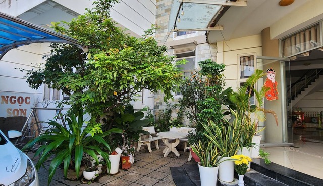 Ngoc Son Hotel