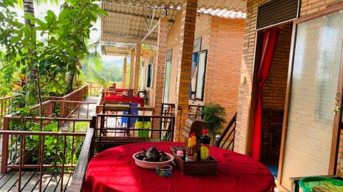 Nhà Nghỉ Vượn Hót