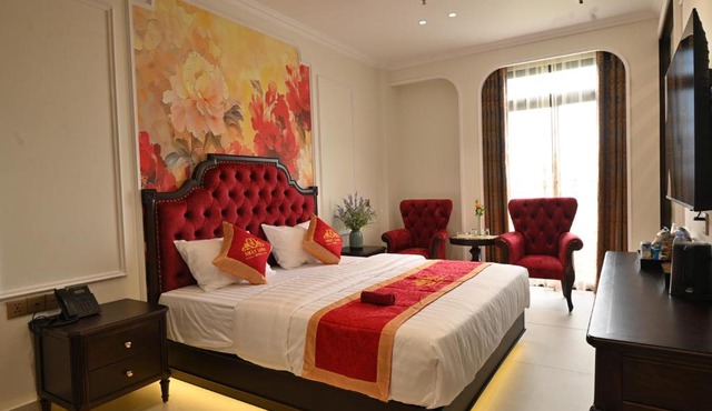 Nhật Long Hotel