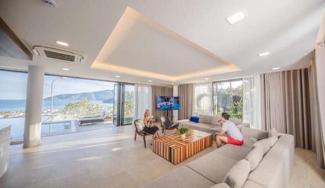 Nha Trang Oceanfront Luxury Villa Anh Nguyen