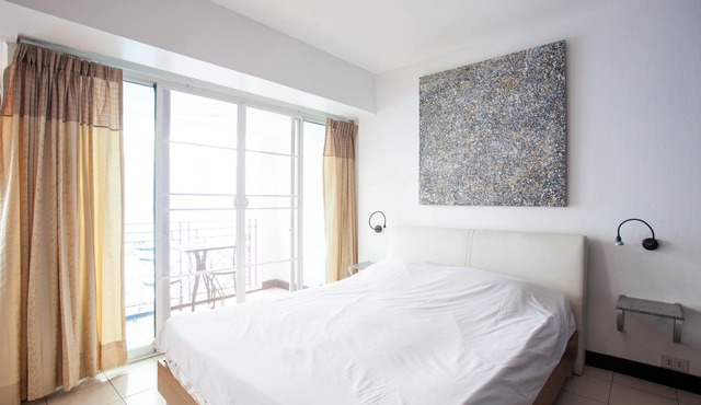 Night Bazaar Road - 40 Sqm - 4th Floor - Work-From-Home & Fully Fitted Kitchen