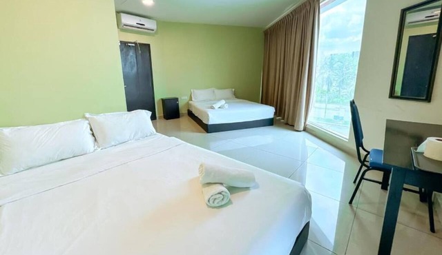 Night Queen Express Hotel KLIA