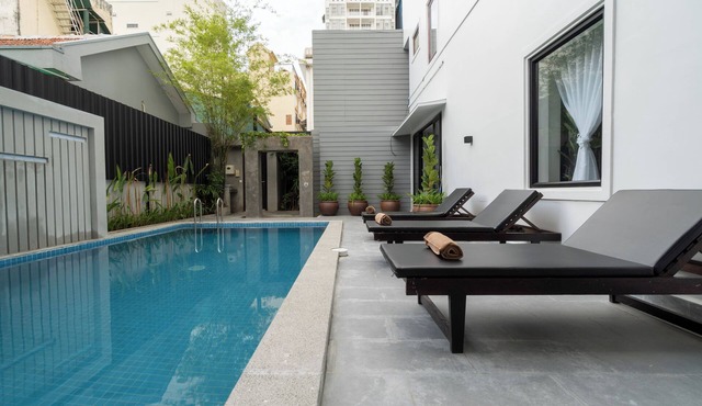 Noblesea Art Hotel, A charming 4 Star Khmer style boutique hotel and Restaurant