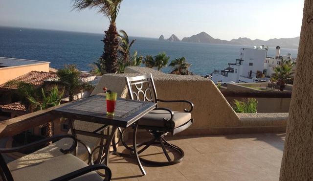 Ocean & Arch View Penthouse With A 2 Min Walk To The Beach