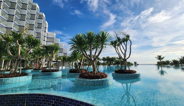 Oceanview The Arena Cam Ranh Apartment