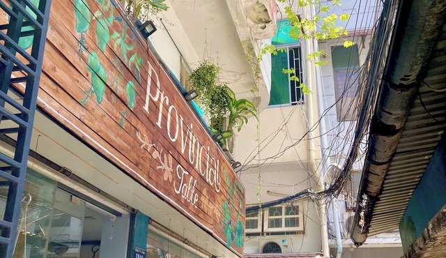 Old Town Elegance | Local Vibes, Central Stay