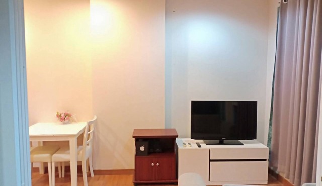 One plus condo with The walnut's room