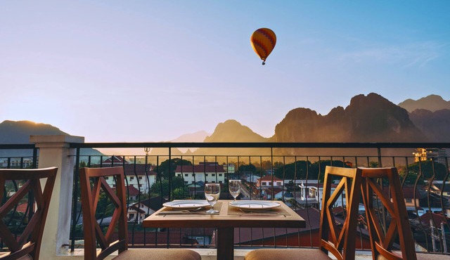 Oudomsin VangVieng Hotel