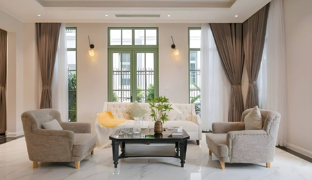 P817 Elite Tropical Residence