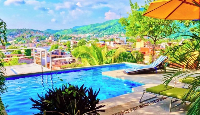 Perfectly Located Boutique Casa on Playa La Madera