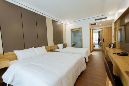 Phương Đông Hotel Móng Cái