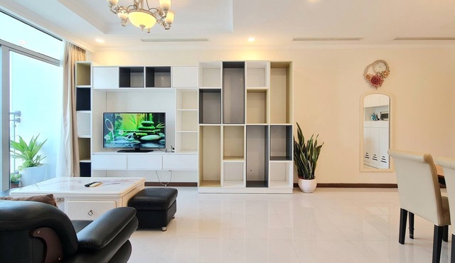 [PHAN DANG Apartment] - Vinhomes Central Park - The Landmark 3BR