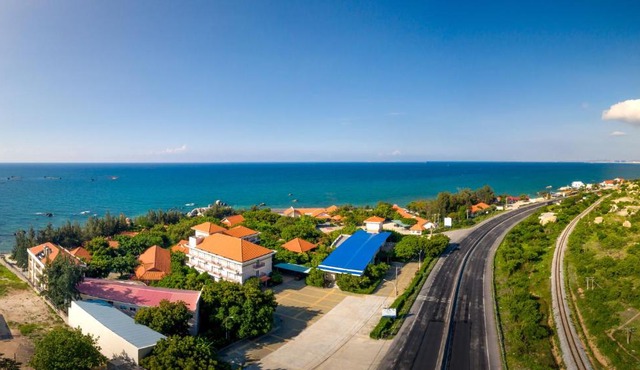 Phu Yen Beachfront Fishing Village Homestay