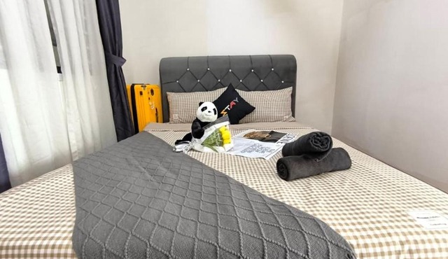 Platino 2Pax Queen Bed Room 3 W Co-Living By STAY