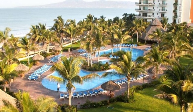 Playa Royal Oceanfront Condo