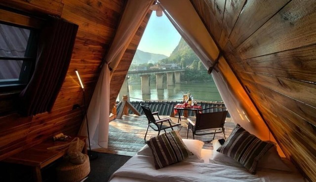 Pont Inn Nong Khiaw