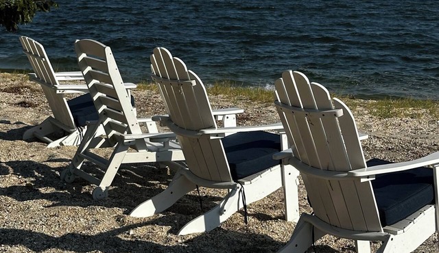 Potomac River 2 Bedroom Cottage in Piney Point with Private Beach in Piney Point