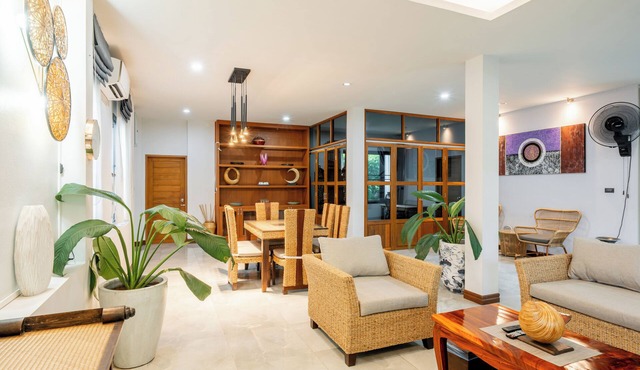 Private Family Villa Chiang Mai Garden Views Luxury Bathtub Hang Dong