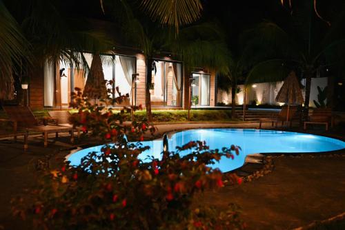 Private Pool & Garden Chill Villa with BBQ Area