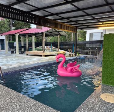 Private Pool Homestay Kota Bharu 3 Bilik Tidur Muat 12 Tetamu