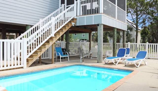 Private Pool, Steps from Beach, Pet Friendly Screened Porch ~ Yellow Bird in Indian Pass