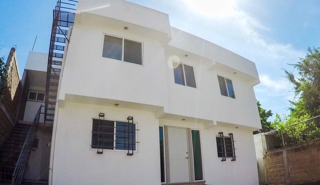 Private room with a kitchenette and parking in downtown Oaxtepec in Oaxtepec