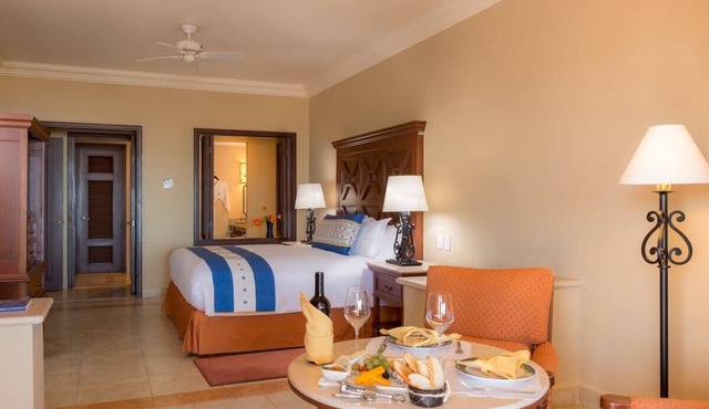 Pueblo Bonito Sunset Golf & Spa Resort