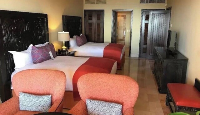 Pueblo Bonito Sunset Beach Suite with 2 bedrooms/AC in pleasant Cabo San Lucas