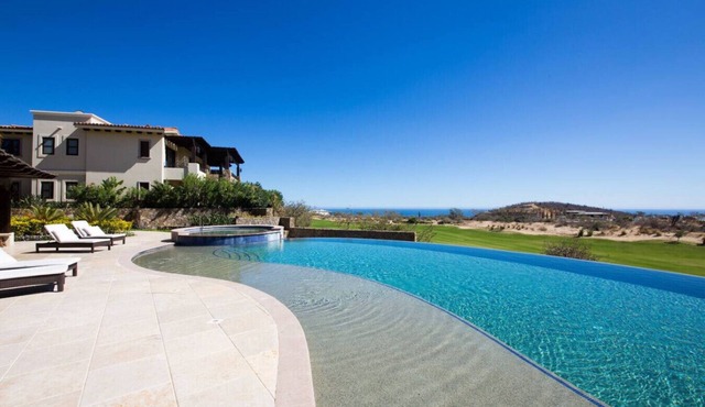 Puerto Los Cabos Villa: Ocean Views & Fire Pit