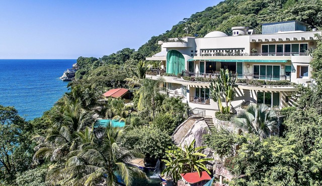 Puerto Vallarta ocean frontage luxury villa for rent