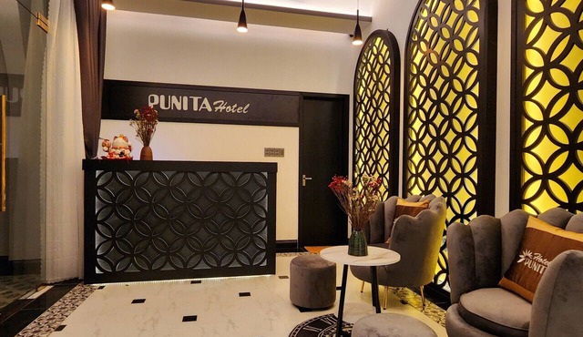 Punita Hotel