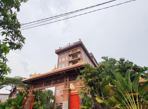 Puok Hotel