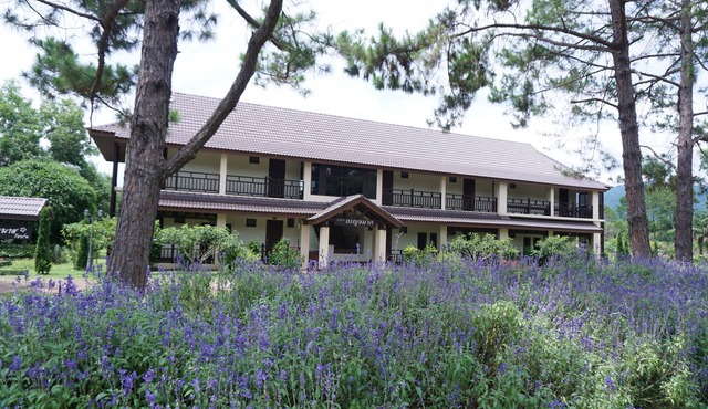 Rai Juthamas Resort
