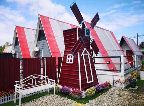 Red Triangle Cottage Roomstay Kerteh Paka