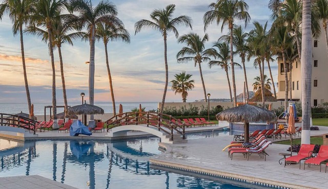 Relaxing beachside resort and spa, close to San Jose.
