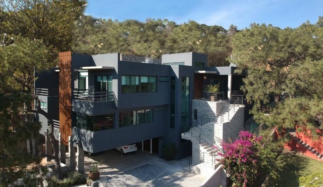 Residencia y Piscina Climatizada