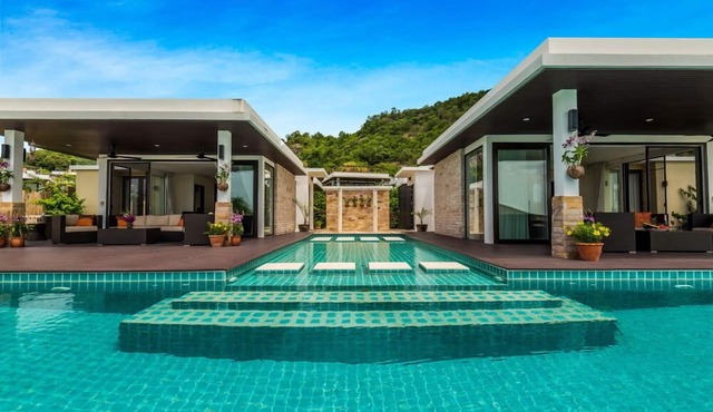 Resort Pool Villa With 5 Bedrooms TS1