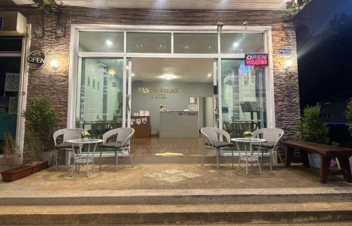 Rest And Relax Hostel in Ko Lanta