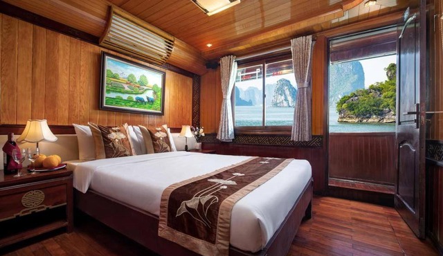 Room in Boat - Halong Bay Cruise For Backpackers