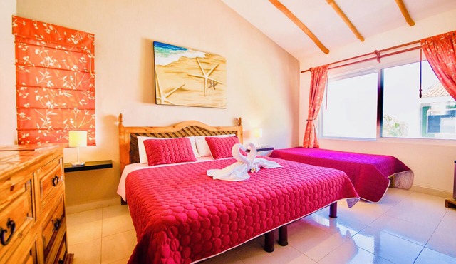 Room-playacar -executive Comfort Room Wi