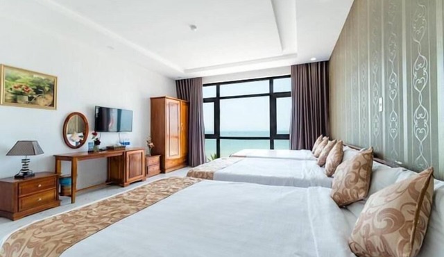 Rose Hotel