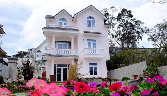 Rose Milano Villa