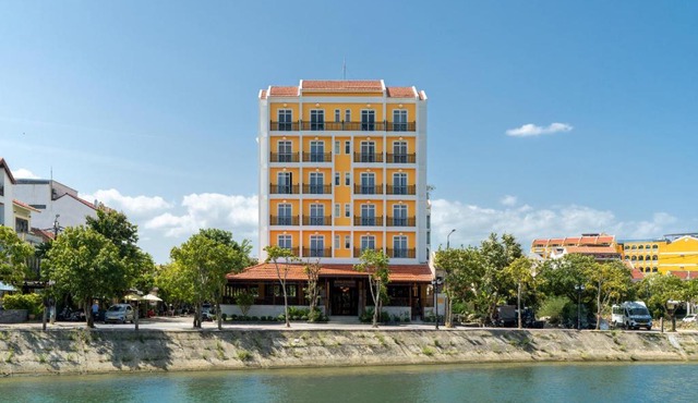 Royal Riverside Hoi An Hotel & Spa