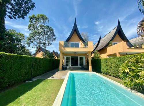 Royal Shell by Utalay Koh Chang