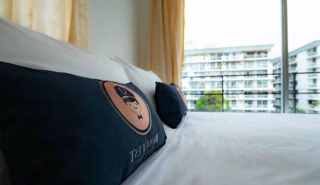 RQ Bangkok Sukhumvit 50 by Collection O